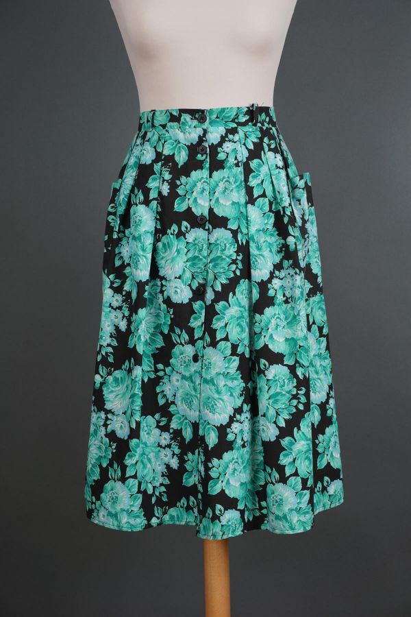 Suknja sa zelenim cvjetovima Cijena