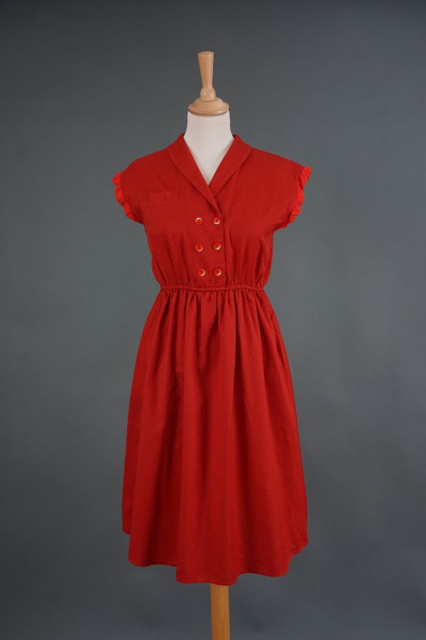 Crvena haljina sa čipkom na rukavima Cijena