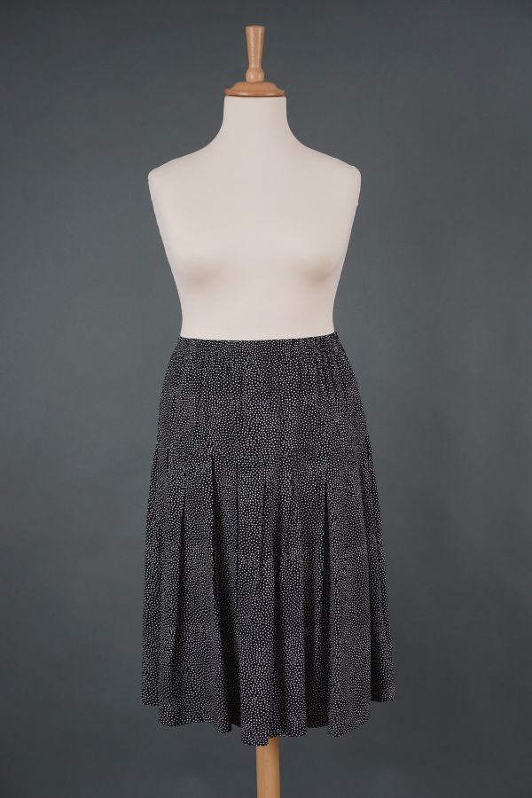 Pleated dot skirt Price