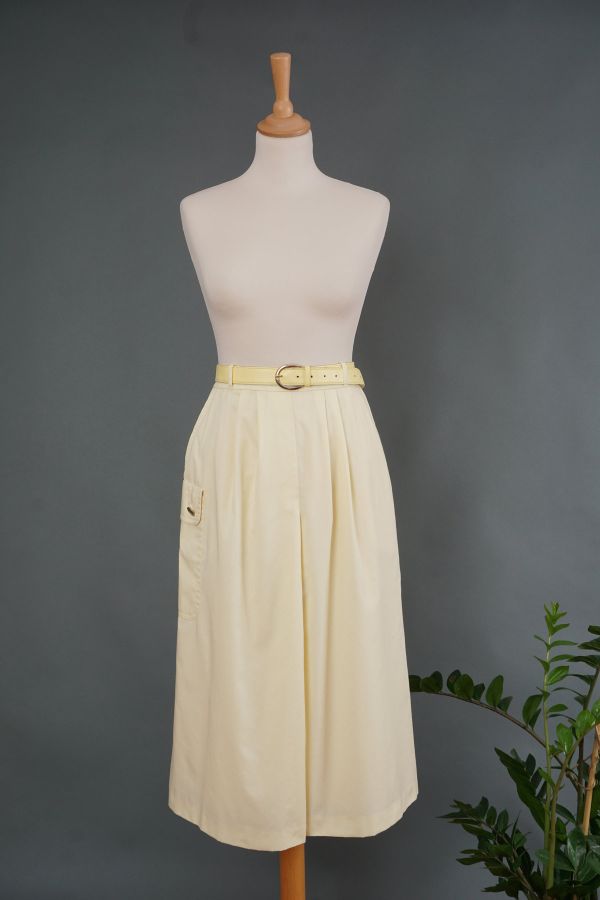 Vanilla color skirt Price