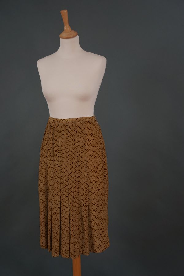 Brown polka dot skirt Price
