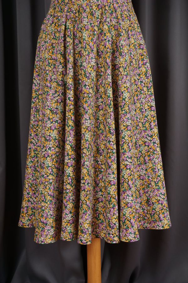 Floral skirt Price