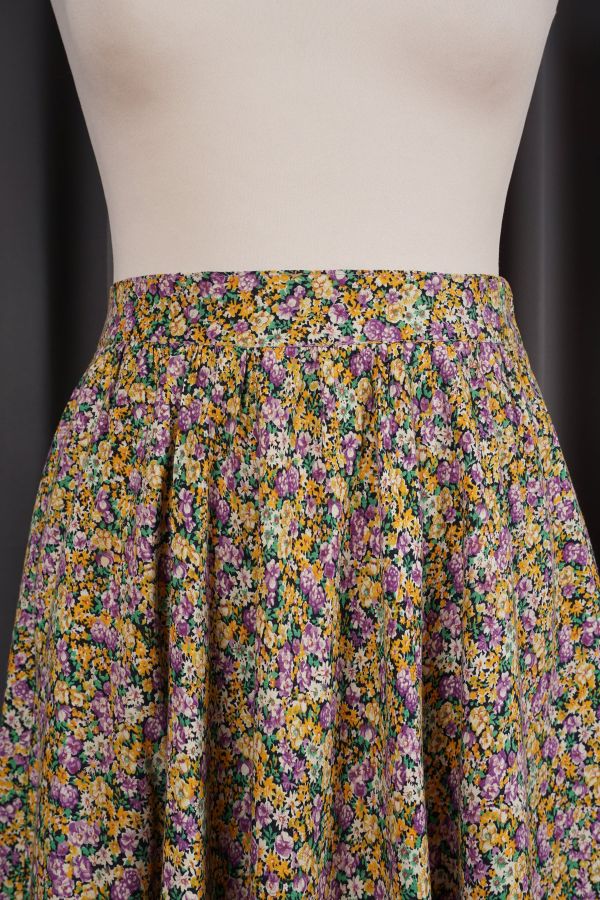 Floral skirt Price